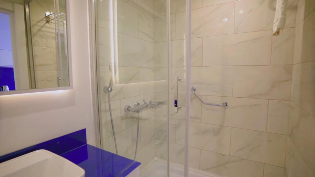 Aparthotel For Batumi Orbi City Kültér fotó